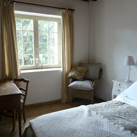 Cascaille Beautiful Farmhouse.