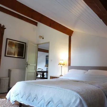 Cascaille Beautiful Farmhouse. Hébergement de vacances *